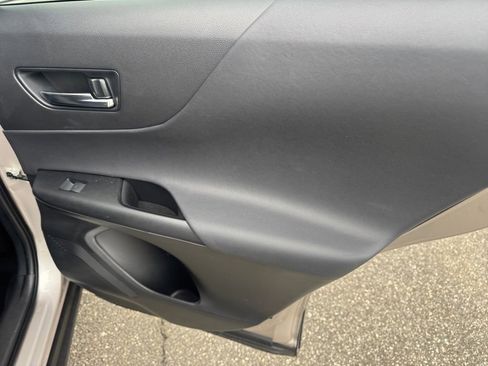 Used 2024 Toyota Venza LE image 22