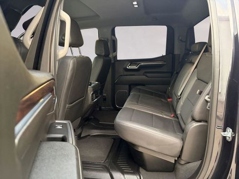 Used 2023 GMC Sierra 1500 SLT image 13