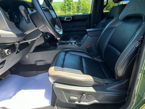 Used 2025 Ford Bronco Outer Banks AWD/4WD image 22
