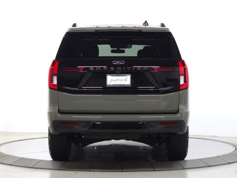 Used 2025 Ford Expedition Tremor AWD/4WD image 5