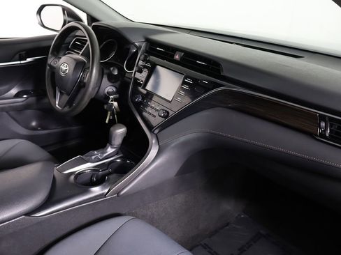 Used 2019 Toyota Camry LE image 24
