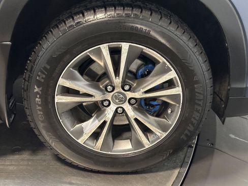 Used 2015 Toyota Highlander XLE image 17