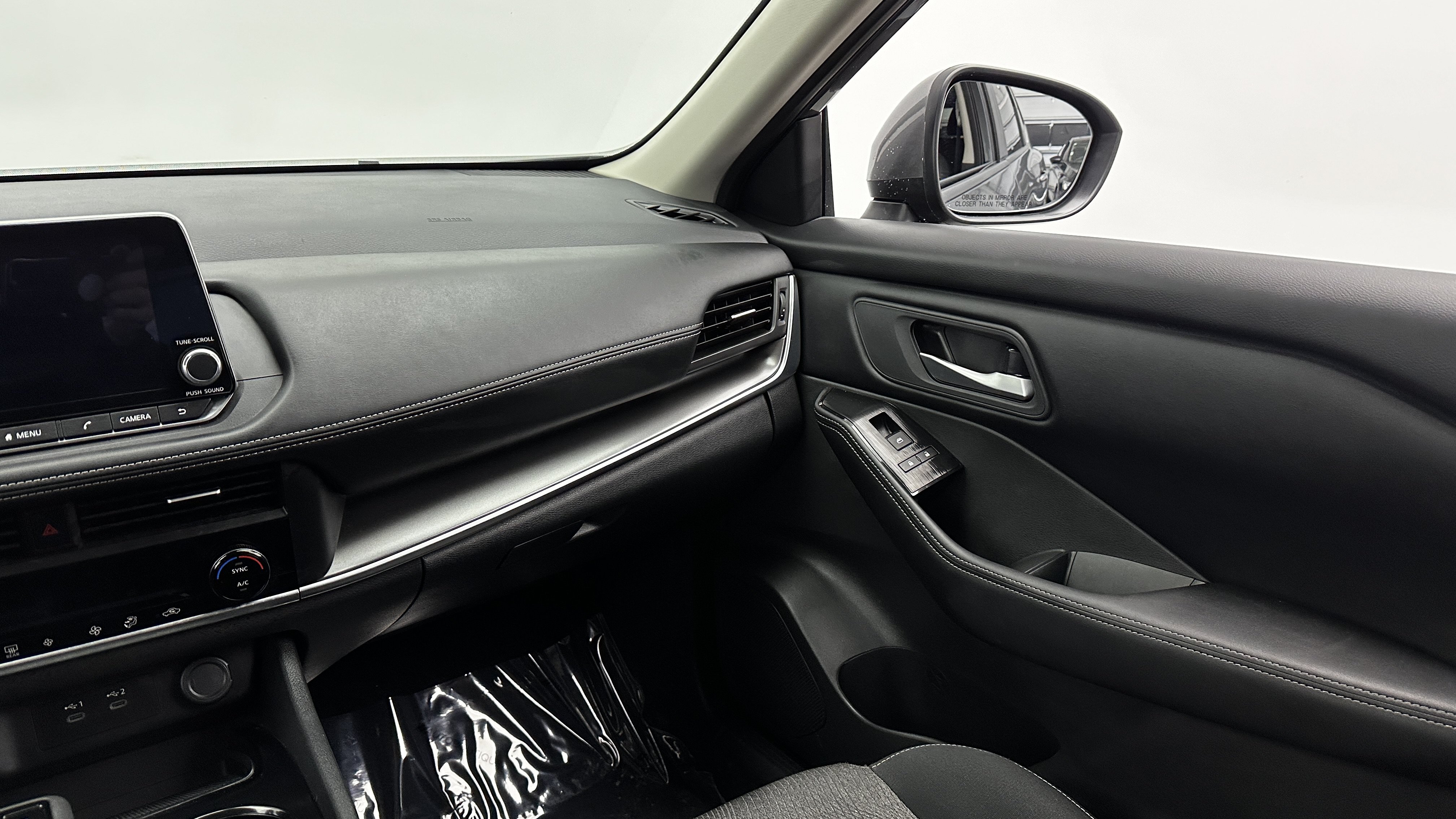 Used 2026 Nissan Rogue SV AWD/4WD image 29