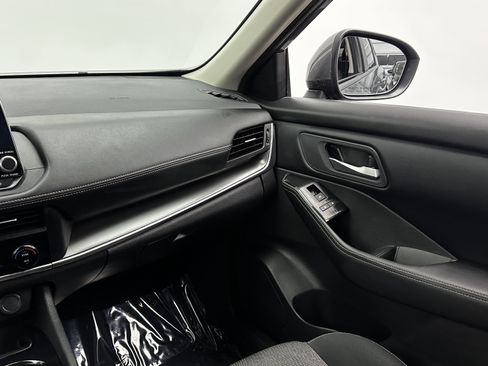 Used 2026 Nissan Rogue SV image 29