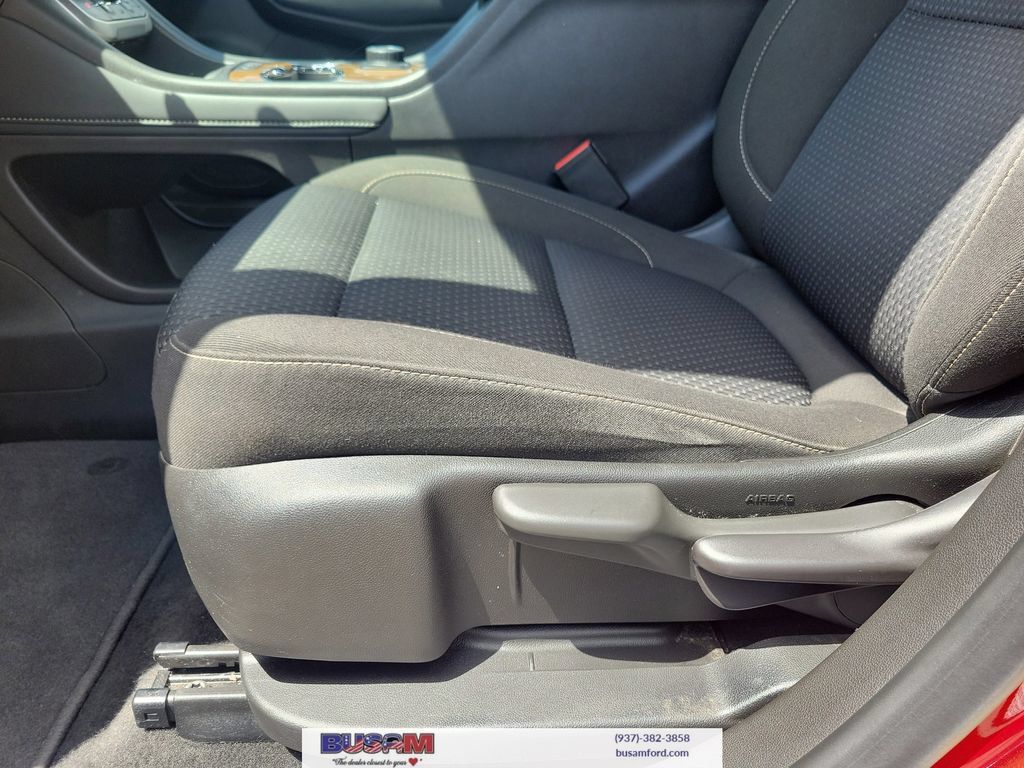 Used 2023 GMC Acadia SLE AWD/4WD image 11