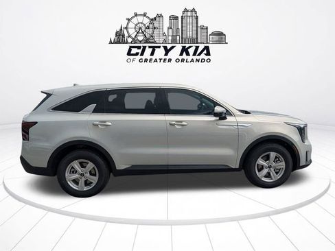 New 2026 Kia Sorento LX FWD image 8