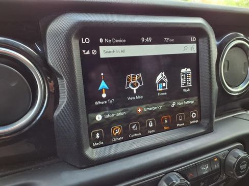Used 2021 Jeep Wrangler Unlimited Sahara AWD/4WD image 22