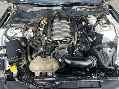 Used 2018 Ford Mustang GT image 29