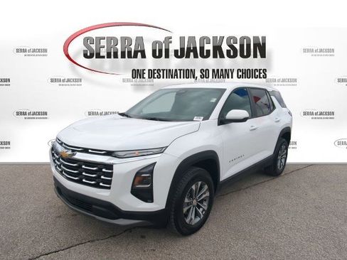 Used 2026 Chevrolet Equinox LT w/ Convenience Package II image 5