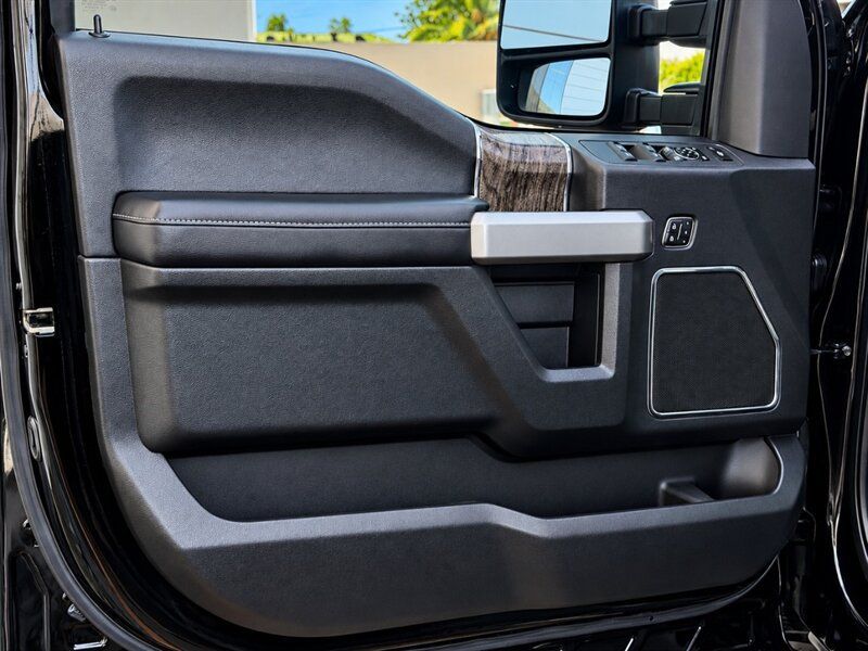 Used 2017 Ford F350 Lariat w/ Lariat Ultimate Package AWD/4WD image 34