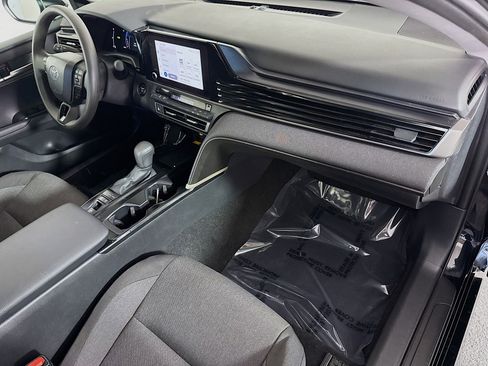 Used 2026 Toyota Camry LE image 30