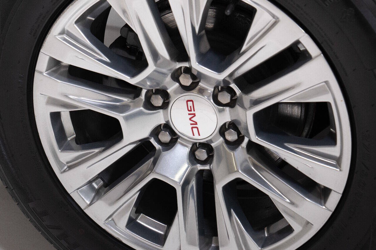 Used 2021 GMC Yukon XL Denali AWD/4WD image 32