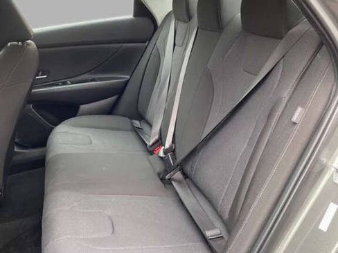 Used 2025 Hyundai Elantra SE image 26