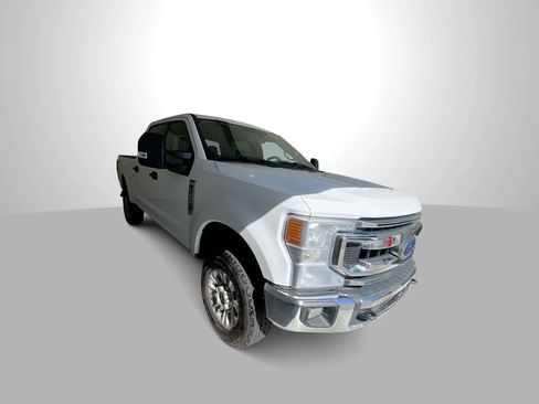 Used 2020 Ford F250 XLT w/ XLT Value Package AWD/4WD image 2