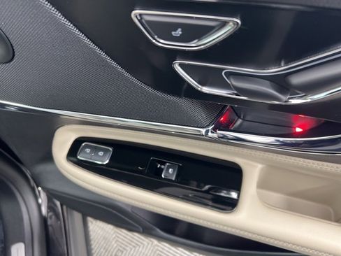 Certified 2025 Lincoln Corsair Reserve w/ Equipment Group 202A image 26