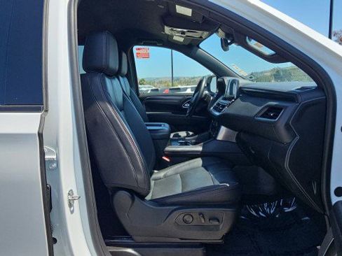Used 2024 Chevrolet Suburban RST RWD image 27