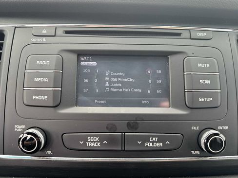 Used 2016 Kia Sedona LX w/ LX Essentials Premium Package FWD image 14