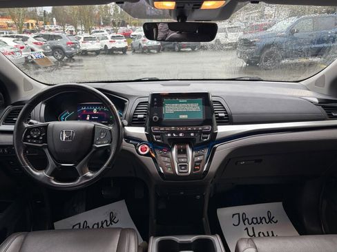 Used 2018 Honda Odyssey Elite image 12