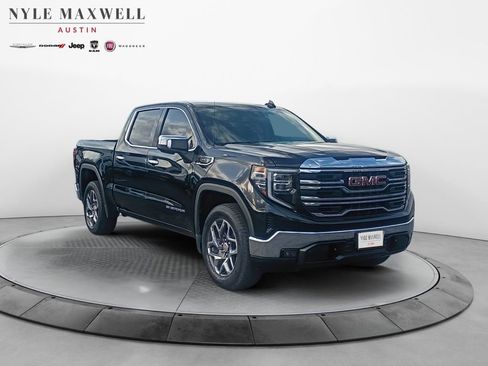 Used 2023 GMC Sierra 1500 SLT w/ SLT Convenience Package image 2