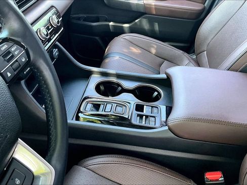 Used 2025 Honda Pilot Elite image 15