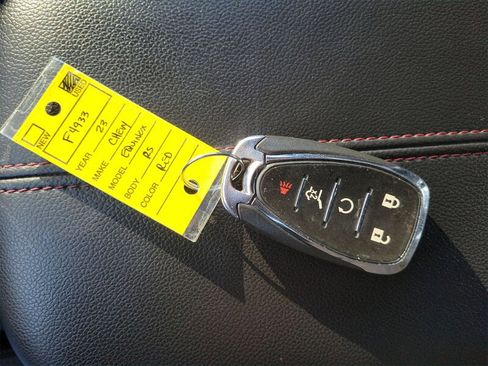 Used 2023 Chevrolet Equinox RS image 28