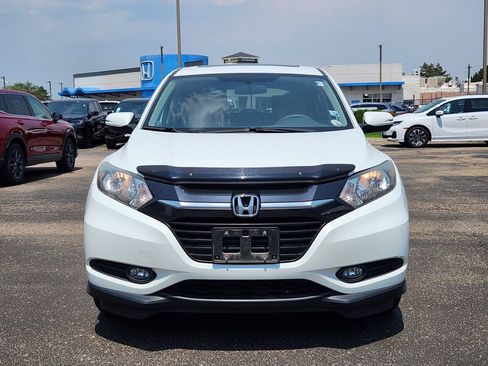 Used 2017 Honda HR-V EX image 2