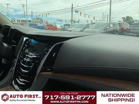 Used 2016 Cadillac Escalade ESV Premium AWD/4WD image 17