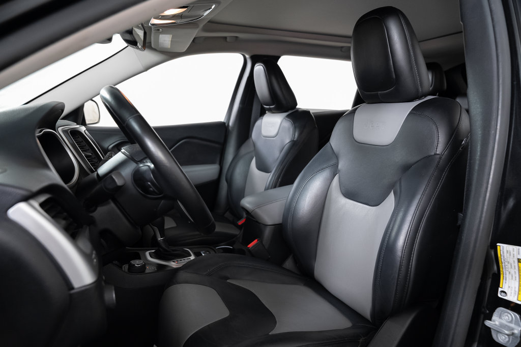 Used 2014 Jeep Cherokee Limited AWD/4WD image 19