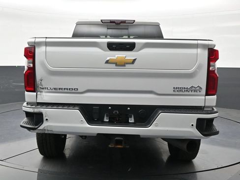 Used 2023 Chevrolet Silverado 2500 High Country w/ Z71 Off-Road Package AWD/4WD image 4