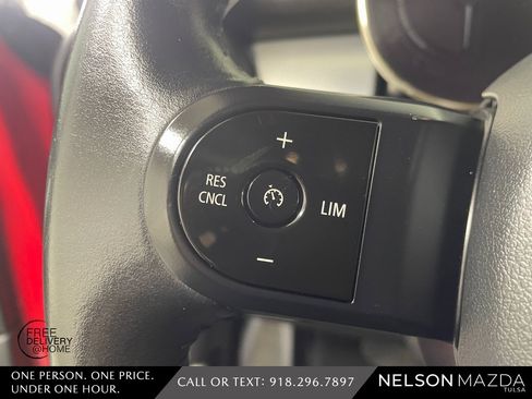 Used 2022 MINI Cooper 4-Door Hardtop image 23