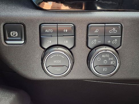 Used 2025 Chevrolet Silverado 2500 High Country w/ High Country Premium Package AWD/4WD image 12