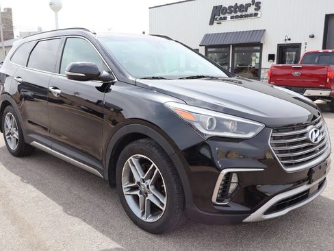 Used 2017 Hyundai Santa Fe Limited image 2