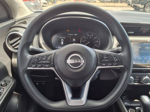 Used 2023 Nissan Kicks SV w/ Exterior Package FWD image 13