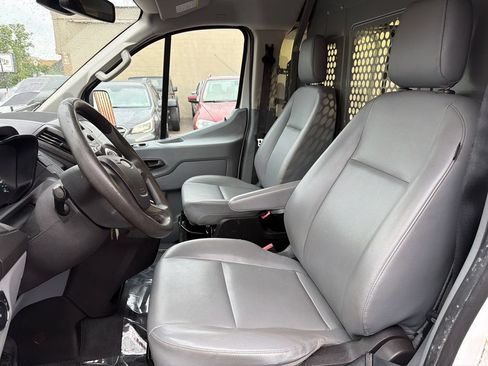 Used 2017 Ford Transit 150 130 Low Roof RWD image 9