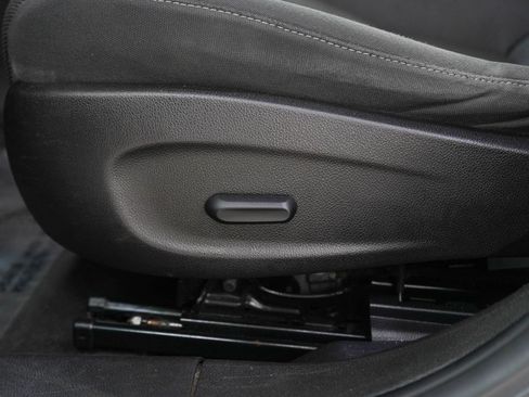 Used 2016 Chevrolet Cruze LT FWD image 25