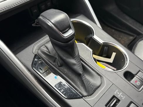 Used 2021 Toyota Highlander LE image 35