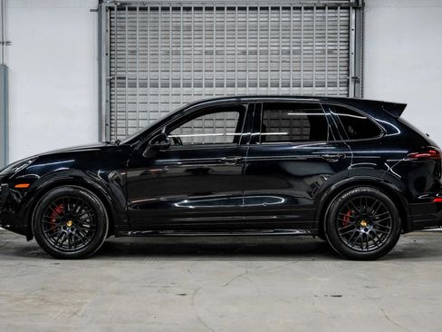 Used 2016 Porsche Cayenne GTS image 12