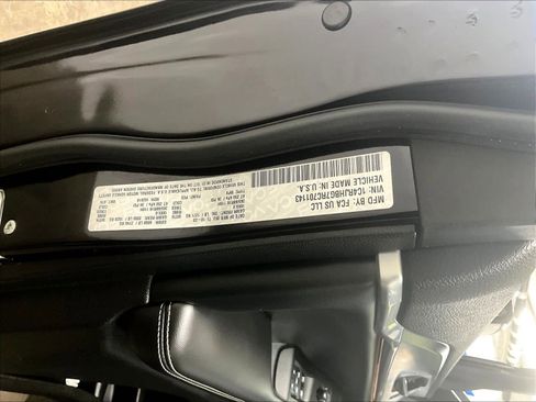 Used 2024 Jeep Grand Cherokee Limited image 35