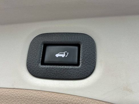 Used 2019 Nissan Rogue SV AWD/4WD image 15