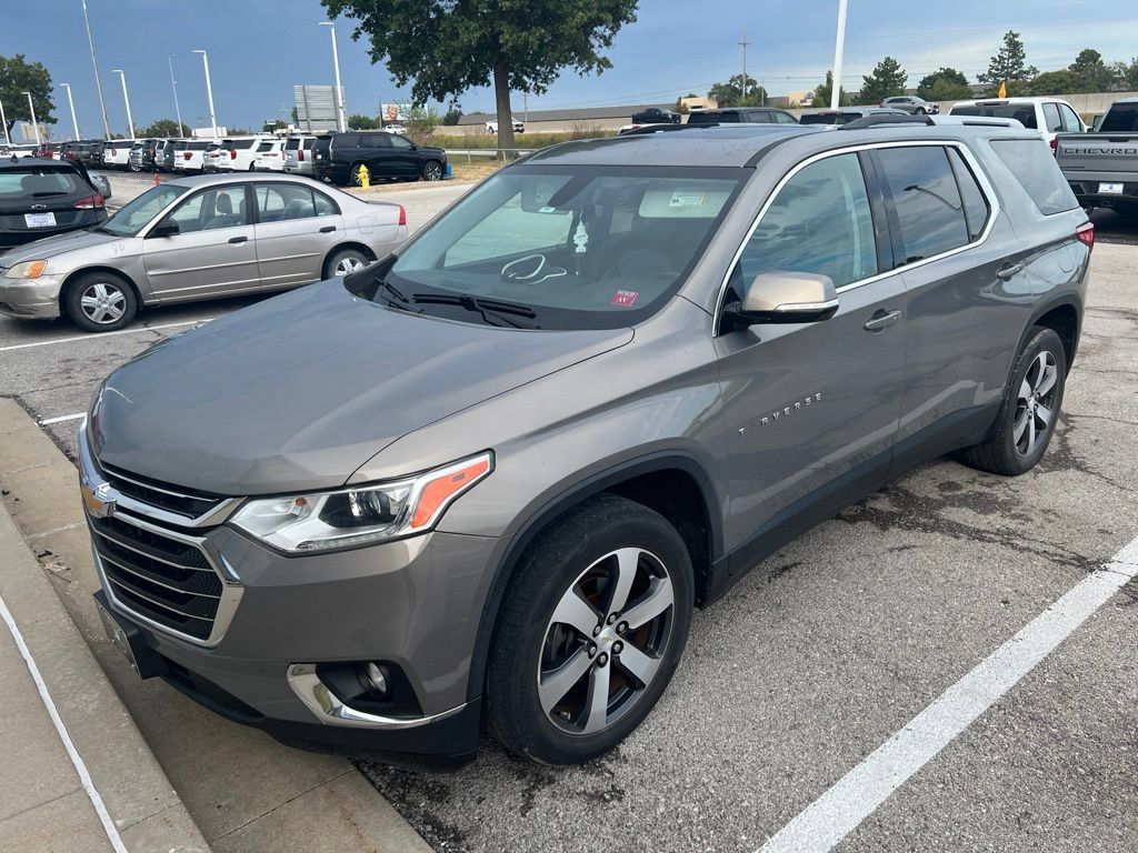 Used 2018 Chevrolet Traverse LT AWD/4WD image 1