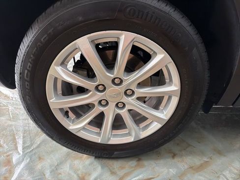 Certified 2023 Cadillac XT4 Luxury w/ Cold Weather Package image 26