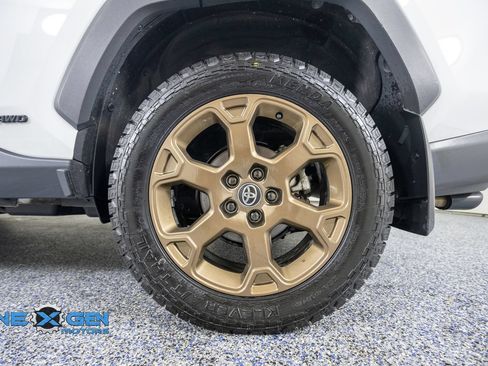 Used 2023 Toyota RAV4 AWD Hybrid image 36