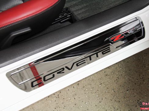 Used 2007 Chevrolet Corvette Z06 w/ Preferred Equipment Group RWD image 20