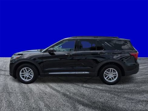 Certified 2025 Ford Explorer Active w/ Active Comfort Package RWD image 7
