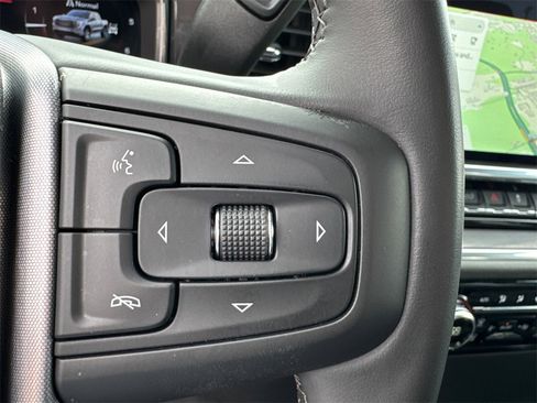 Used 2025 GMC Sierra 1500 SLT image 30