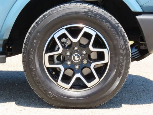 Used 2023 Ford Bronco Outer Banks AWD/4WD image 14
