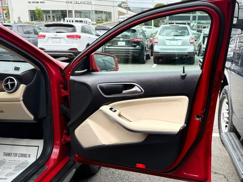Used 2016 Mercedes-Benz GLA 250 4MATIC image 36
