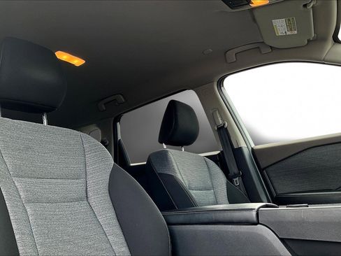 Used 2023 Nissan Rogue SV image 27