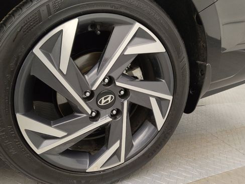 Used 2024 Hyundai Elantra SEL w/ Convenience Package image 31