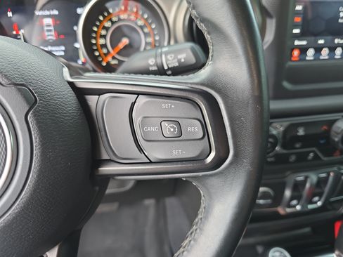 Used 2020 Jeep Wrangler Sport AWD/4WD image 17